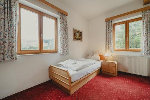 Hotel Semriacherhof - image 2