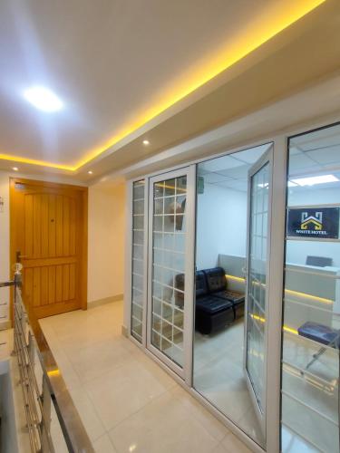 Lobby, WHITE HOTEL in Quetta