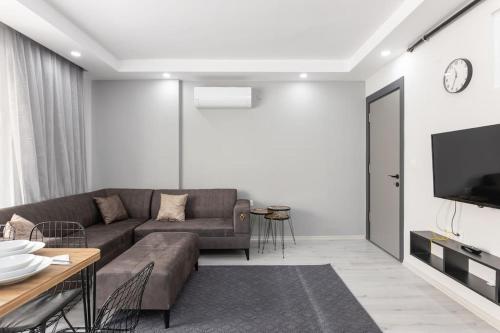 3-Şehir Merkezinde Büyük Daire 3 Yatak Odası, Анталья