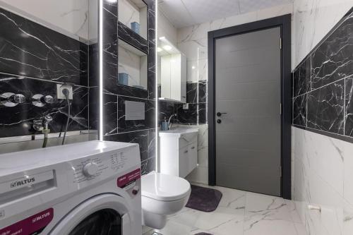 3-Şehir Merkezinde Büyük Daire 3 Yatak Odası, Antalya (fotografie 8)