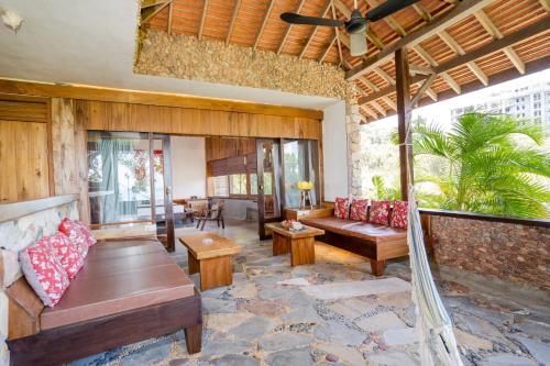 Balcony/terrace, Veranda Natural Resort in Kep