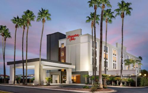 Hampton Inn Laredo - image 9