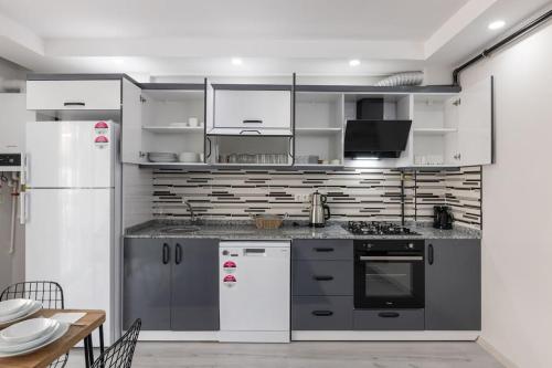 4-3 Yatak Odalı Büyük Daire Kaleiçi Yakını, Antalya (zdjęcie 3)
