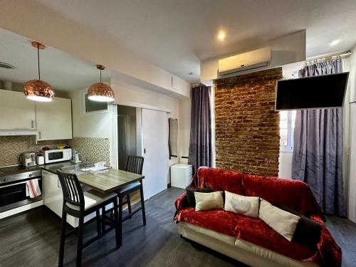Nice apartment close to park Guell1, Barcelona