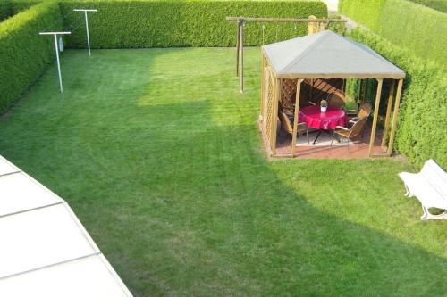 兒童遊樂場, Ferienhaus Thekla in 德爾彭