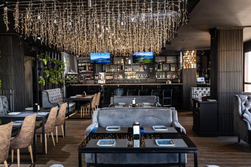 Pub/Lounge, Altyn Eco Park Hotel in Nur-Sultan