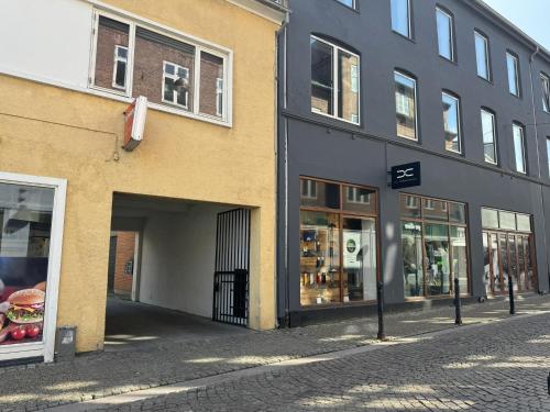 aday - 1 bedroom balcony apartment on the pedestrian street in Randers in 蘭納斯市中心