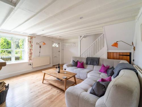 บริการและสิ่งอำนวยความสะดวก, Pass the Keys Unicorn Cottage Rural Cotswold Escape in ซัลฟอร์ด