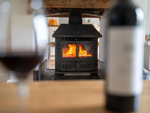 บริการและสิ่งอำนวยความสะดวก, Pass the Keys Unicorn Cottage Rural Cotswold Escape in ซัลฟอร์ด