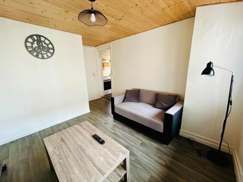 appartement 2 pieces in 歐里亞克