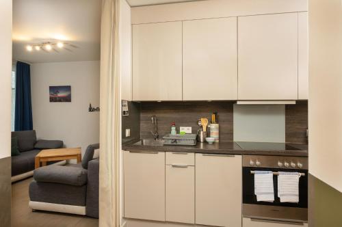 Holiday at Alexanderplatz Apartments - image 4