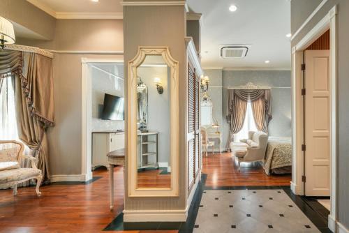 Premier Room image 6