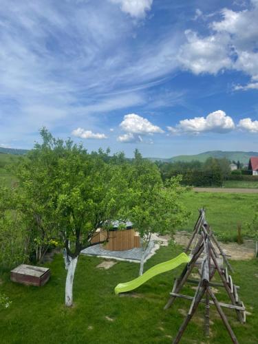 Dudkowe Domki w Beskidach- Relaks z Balią i Apiterapią (Dudkowe Domki w Beskidach- Relaks z Balia i Apiterapia) in Krzyżowa (Silesian)