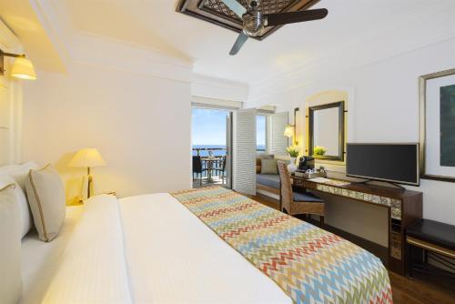 Deluxe Room with Sea view (Double)