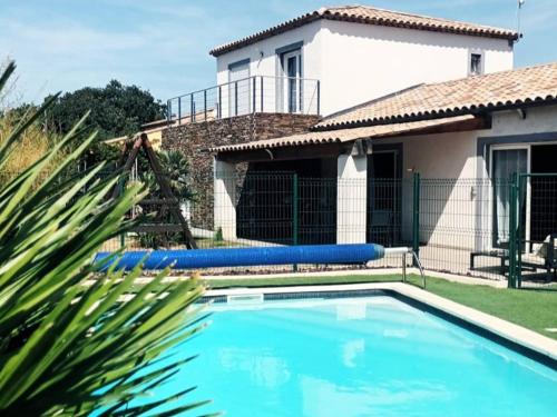 Villa Puget-sur-Argens, 5 pièces, 8 personnes - FR-1-768-8 - Location, gîte - Puget-sur-Argens