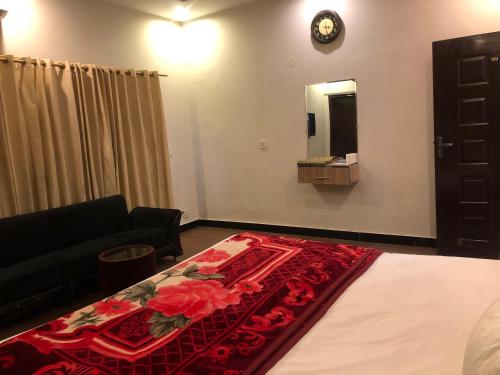 Defence-Mark-Hotel - image 4