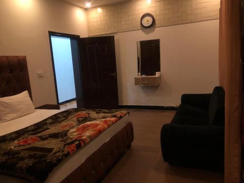 Defence-Mark-Hotel - image 13