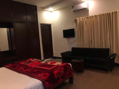 Defence-Mark-Hotel - image 5