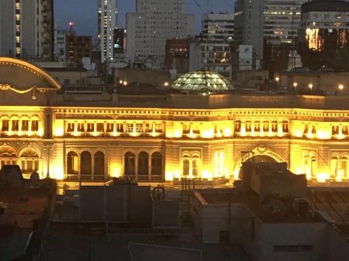 A cuadras del Obelisco y metros de Galerías Pacífico