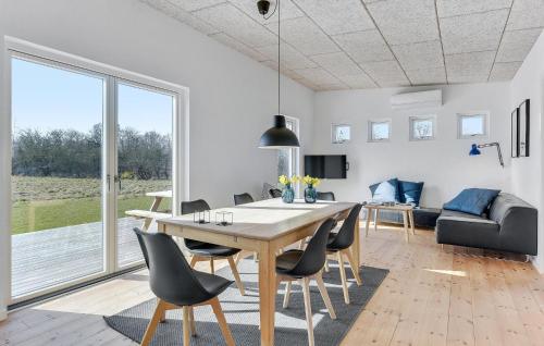 Beautiful Home In Haderslev With Kitchen