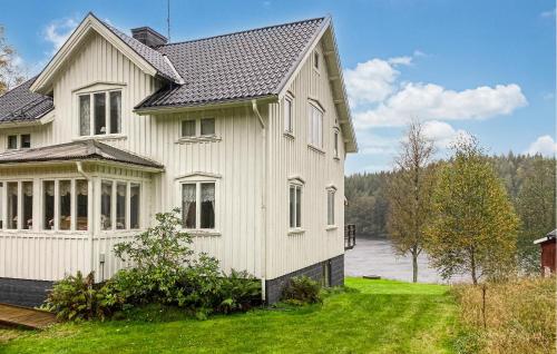 Viesnīcas āriene, Nice Home In Ambjörnarp With Lake View (Nice Home In Ambjornarp With Lake View) in Ambjornarp