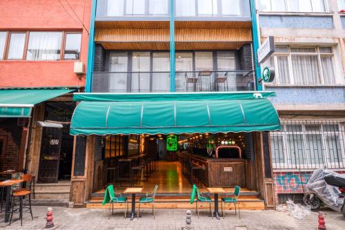 ทัศนียภาพภายนอกโรงแรม, เอเลแฟนท์ อิน เดอะ รูม (Elephant In The Room) in อิสตันบูล