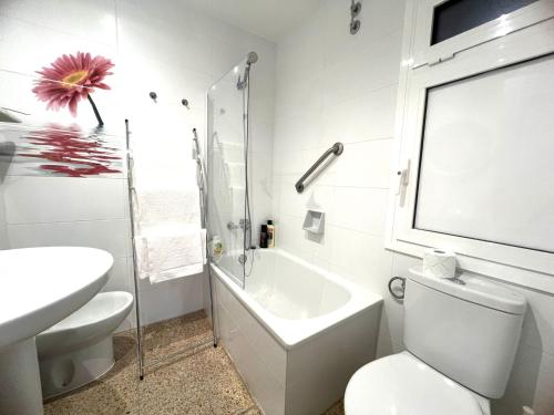Escondite central con terraza compartida en la azotea - Sant Pere Pescador