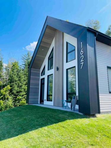 Le Jarret Noir! Chalet NEUF en nature SPA/Vue Lac