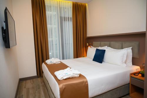 1 queen bed