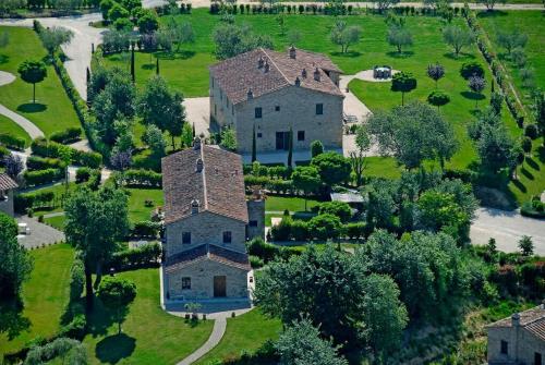Tuscan country house for 6 people, ideally located in Creti