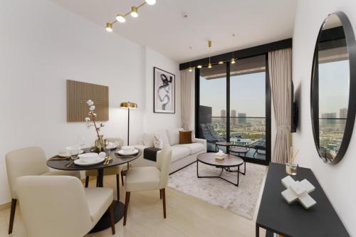 Experience Serenity at Binghatti Crest in JVC, Dubaï
