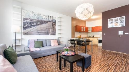 UrbanElegance Escape, top location, private parking, Bratislava (photo 2)