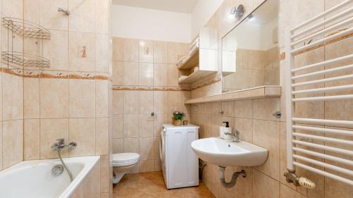 UrbanElegance Escape, top location, private parking, Bratislava (photo 10)