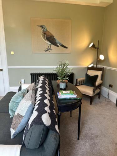 The Beeches - Chatsworth Apartment No 2 - Sleeps 4