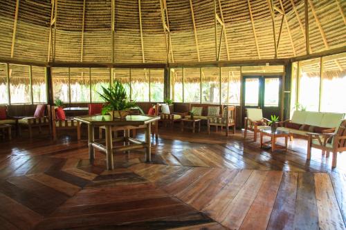Restaurant, Pacaya Samiria Amazon Lodge - ALL INCLUSIVE in San Regis