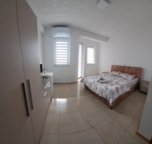 Double Room with Lake View