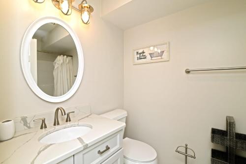 Oceanfront and Modern Top Location on Ocean Blvd w Pool