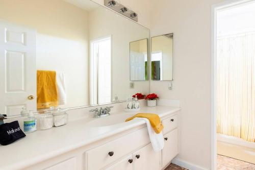 Desert Sun Flower: Private Spa, pool, Golf area in Coachella, USA