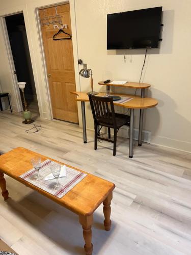 West Side Grand Rapids 2 room apartment close to everything in Grand Rapids, USA