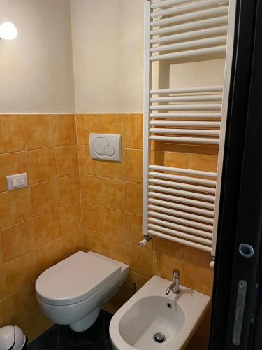 Exquisite 2BR apartment nearby Borgo San Frediano - image 10