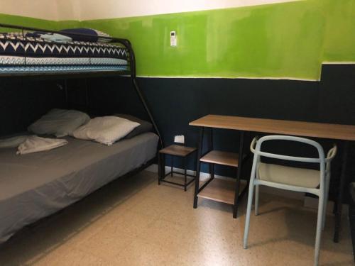2 bunk beds