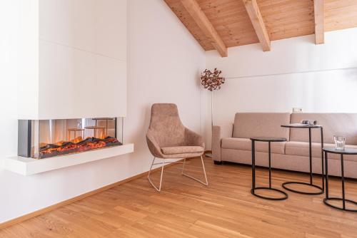Apartment with Balcony and Electric Fireplace