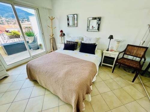 Le Victoria Beach, beau T2 a 1 minute des plages in Menton