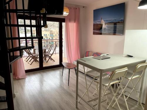 Ático con terraza, piscina y jacuzzi (Atico con terraza, piscina y jacuzzi) in Villanueva Del Rio Segura