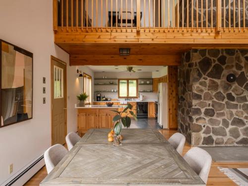 Serene Mountain Lodge by Summer in Fleischmanns, USA