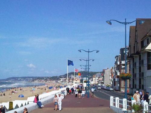 مناطق جذب قريبة, Hotel Des Falaises in Villers-sur-Mer