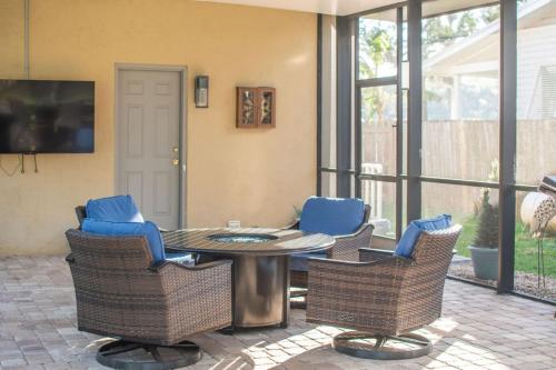 La Luna Vista -- Pool and History in St. Augustine, USA