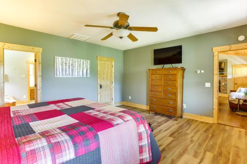 Boone Family Cabin with Private Hot Tub and View! - image 10