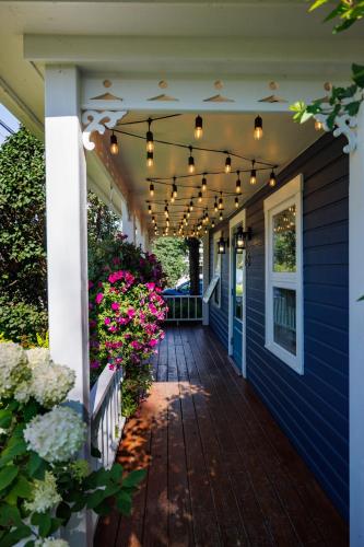 Restaurant, Hotel Les Trois Soeurs in Perce (QC)