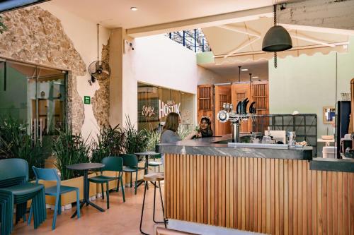 Bar/lounge, Hostik Hostal in Merida